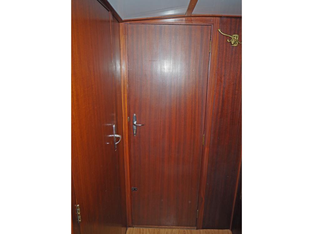 Aft cabin, Accommodation